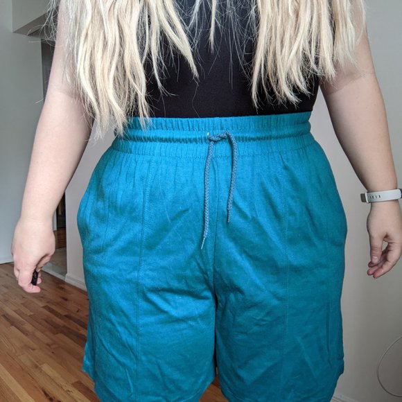 Vintage 90s Camp Shorts - Picture 3 of 10